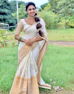 RSINC Women's Kanjivaram Traditional Silk South Indian Style Saree White-golden - Picture 1 of 6