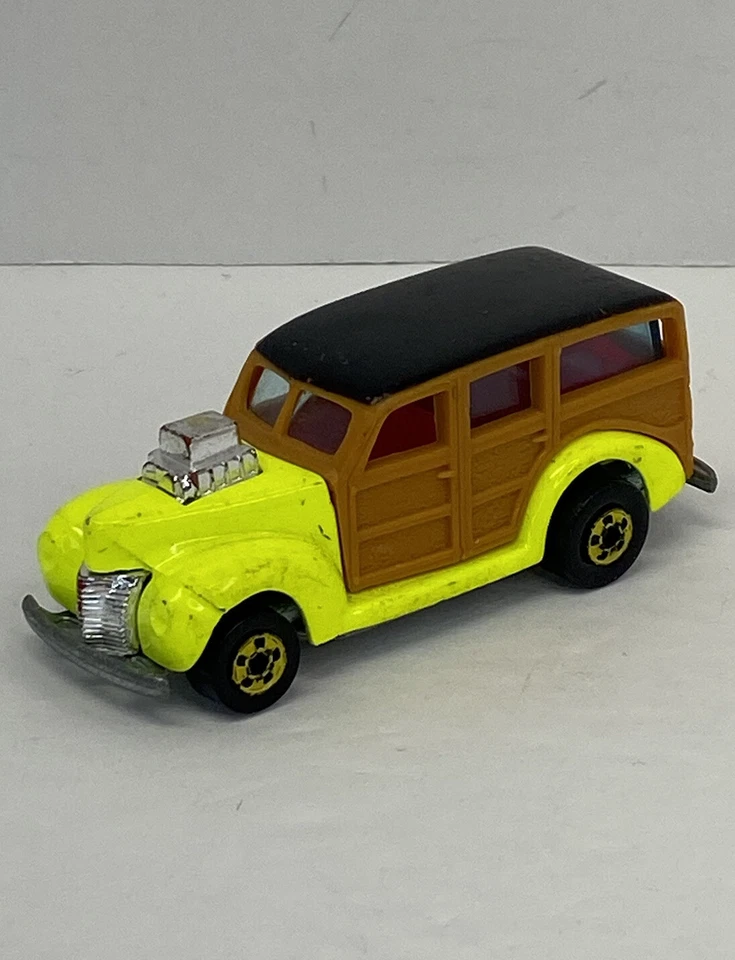 Vintage 1979 Hot Wheels 1940's Woody -  Yellow w/ Rare Pink Interior - Image 1 of 4