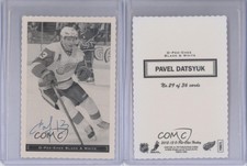 2012-13 O-Pee-Chee Black & White Pavel Datsyuk #29