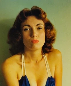 Orig. Seltener HASE YEAGER Käsekuchen roter Rand 35mm Dia Foto Kräuter Flatow 1950er - Bild 1 von 4