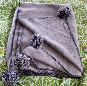 NWT SPOTTED QUOLL STUDIO AUSTRALIAN WOOL POM POM BLANKET - Picture 1 of 2