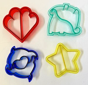 Lote de 4 Cortadores de Sándwiches Corazón Dino Estrella Delfín Diseño Divertido Escuela Infantil - Imagen 1 de 3