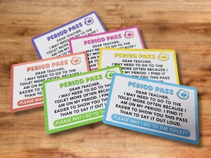 Tarjeta de plástico para pasar período escolar niñas adolescentes baño salón menstrual clase - Imagen 1 de 23