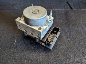 MK1 2010-2018 DACIA DUSTER ABS BOMBA Y MÓDULO DE CONTROL 8200846463 0265232384 - Imagen 1 de 7
