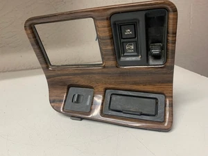 Bisel interruptor bloqueo ventana eléctrica derecha Pontiac Bonneville 87-91 - Imagen 1 de 4