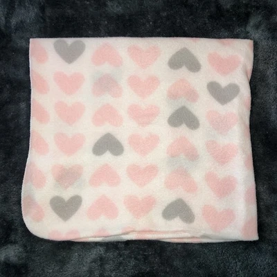 Manta Bebé Greenbrier Corazón Blanco Rosa y Gris Corazones Vellón Lovey Foto 1 de 4