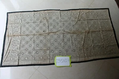 Red de encaje de diseño floral de algodón Pichwai hecha en Alemania para Indi@n Market NH5218 Foto 1 de 4