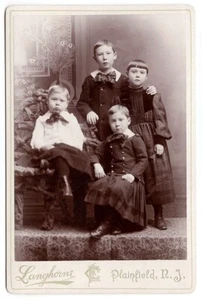 Kabinettfoto 4 viktorianische Kinder Jungen mit Plisseekleidern Plainfield NJ - Bild 1 von 2