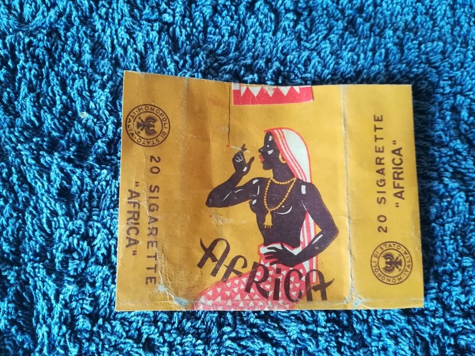 RITAGLIO PACCHETTO DI SIGARETTE - AFRICA -  ETICHETTA  ORIGINALE  - Immagine 1 di 1