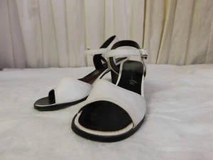 Vintage 70's White Clunky High Heels Size 10 Made in Italy - Picture 1 of 13