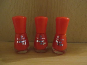 1 Stück ESSENCE Nagellack  COLOUR & GO Farbe 186, polka holga, 8 ml. - Bild 1 von 5