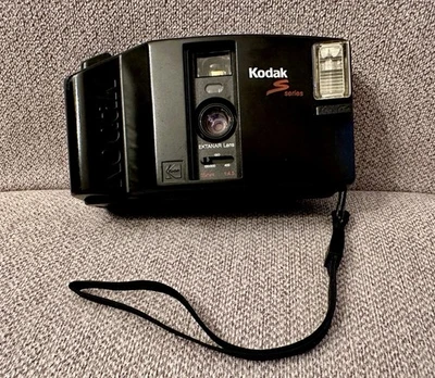 Kodak S100 EF S Series 35MM Film Camera Point & Shoot Black - Tested and Works - Image 1 of 4