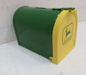 Ertl John Deere Metall Briefkasten Schließbank mit Vorhängeschloss & Schlüssel N.I.B. (5589) - Bild 1 von 3