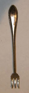 Vintage~Antik~ONEIDA~Extra Münze~LEOTA~Perlen~Cocktail Pickle GABEL~Silberauflage~1912 - Bild 1 von 5