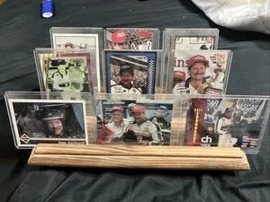 Dale Earnhardt 9 Karten Lot in Schubern mit Ständer sehr guter Zustand. Unbehandelt - Bild 1 von 11