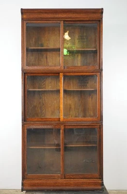 古董丹纳滑动玻璃三节橡木大律师书柜 — 第 1/4 张图片
