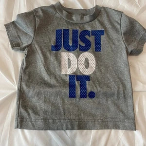 Nike Shirt T-Shirt Top Dri Fit Short Sleeve Gray Just Do It Toddler Boys 2T - Picture 1 of 3