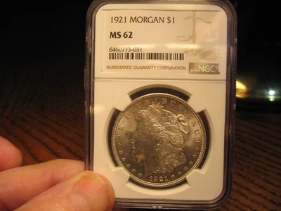 Dólar de plata Morgan de Estados Unidos 1921 NGC MS62 Foto 1 de 2