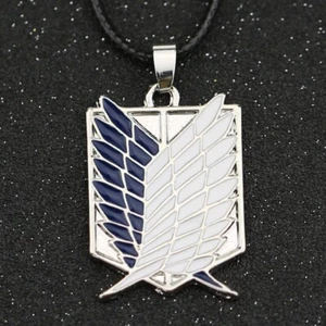 Anime Attack on Titan Cosplay Eren Jaeger Survey Corps Necklace Gift Present - Foto 1 di 3