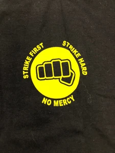 Camiseta Negra Cobra Kai Karate Kid Película para Hombre Talla XL Sin Mercy Mangas Cortas - Imagen 1 de 5