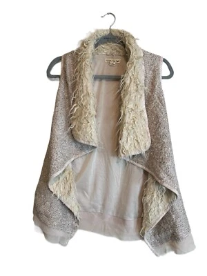 Double Zero Brown/Cream Sleeveless Vest Faux Fur Collar Size M Women's - Image 1 of 4