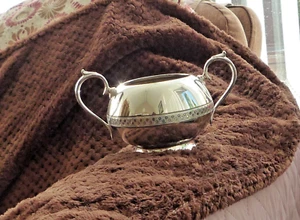 Walker & Hall Sheffield Silver Sugar Bowl 20th Century - Picture 1 of 4
