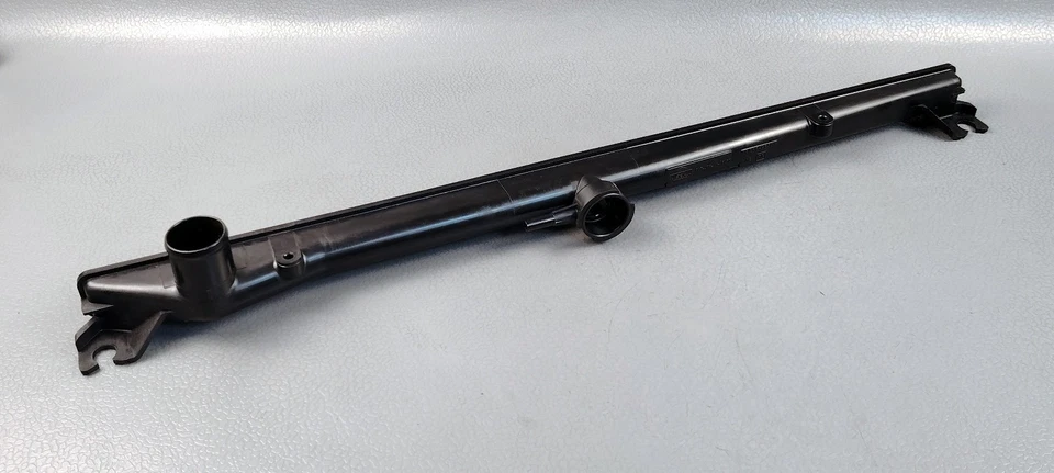 NISSAN DATSUN HARDBODY D21 NA16S RADIATOR UPPER TANK ASSEMBLY 2141273P00 - Image 1 of 4