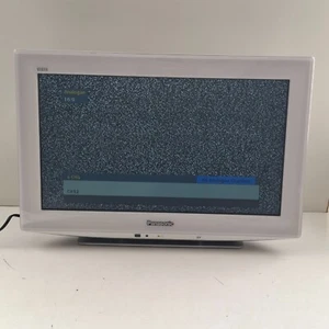 Panasonic Viera LCD 19" TV TX-L19D28BW Freeview HDMI with Remote - Picture 1 of 11
