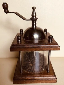 PFEFFERMÜHLE HOLZ NOSTALGISCh, QUADRATISCH 70 er 16 cm GROSS ! - Bild 1 von 2