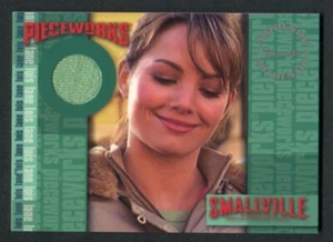 2005 Inkworks ERICA DURANCE - WORN SHIRT SWATCH Smallville Season 4 Pieceworks - Picture 1 of 2