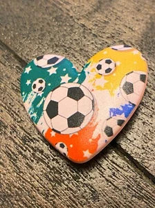 BUTTON CHARM FITS GINGER SNAPS STYLE JEWELRY RESIN SOCCER BIG HEART #11 SPORTS - Picture 1 of 1