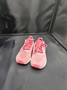 Adidas Swift Run Shoes Kids 10 - Picture 1 of 7