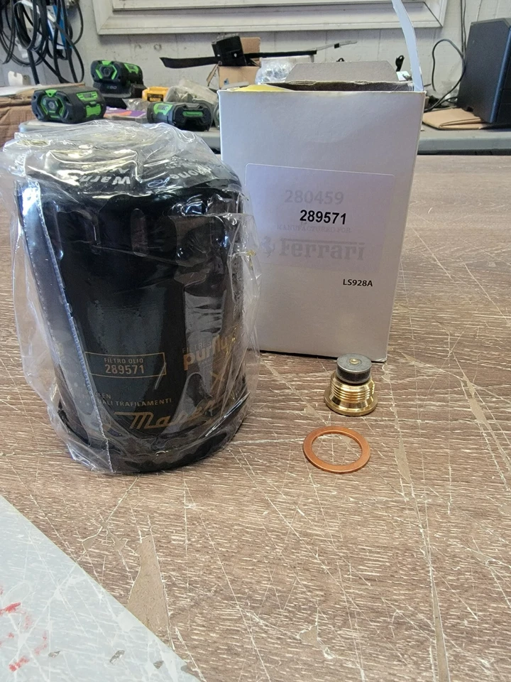 Maserati Granturismo/Gran Cabrio/ QP M 139 - Kit de cambio de aceite con tapa 289571 Foto 1 de 1