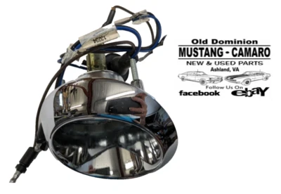 1965 - 1966 年野马停车灯外壳 - 发球杆 - 全新无标签 — 第 1/4 张图片