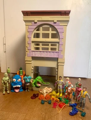 Fire Station Headquarters Ghostbusters Kenner + Figures Collection Bundle - Image 1 of 4