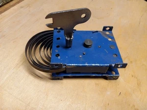 Vintage A. C. Gilbert Erector A-48 Wind-Up Motor w/Key Blue Original Runs Well - Picture 1 of 5