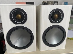 Monitor Audio Bronce 1 - Blanco Ceniza 2 x Altavoces con Parrillas - Imagen 1 de 10