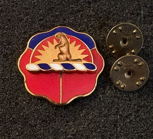 US Army 41st Replacement Co CB 9M Meyer DUI DI Insignia Crest Pin - Picture 1 of 4