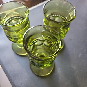 Set of 3 Vintage (70s) Avocado green Kings Crown Thumbprint Goblets 2 oz - Picture 1 of 3