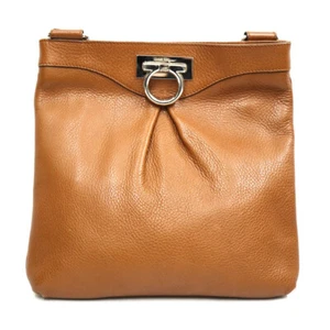 Auténtico Bolso Bandolera Salvatore Ferragamo Gancini Cuero Marrón - Imagen 1 de 14