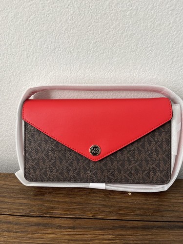 Nuovo con etichette $398 Michael Kors Jet Set da viaggio busta in pelle sangria scura