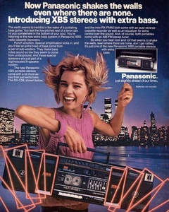 Pubblicità stampa vintage Panasonic XBS 1986 Stereo: scuote i muri - Foto 1 di 1
