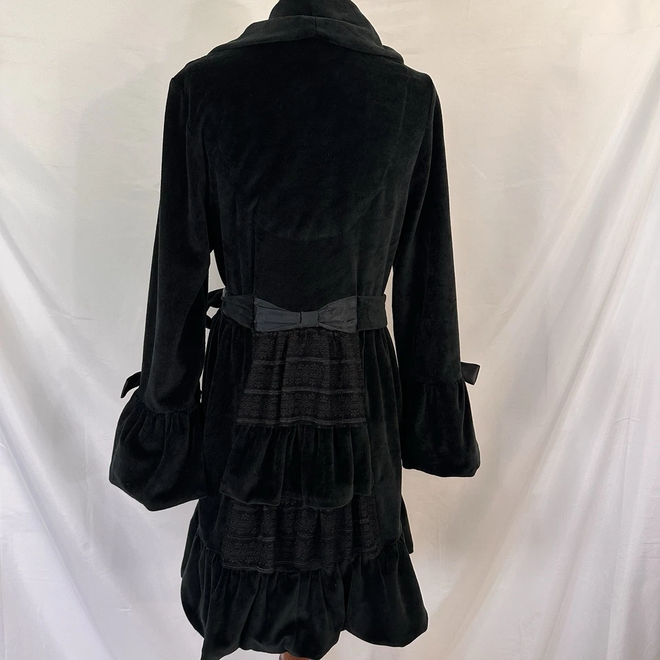 BETSEY JOHNSON Bata Terciopelo Negro PEQUEÑOS Bolsillos Cinta Lazos Encaje Volantes Foto 1 de 4