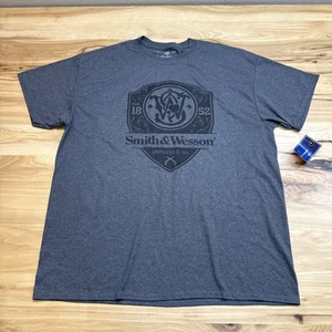 Smith & Wesson Firearms Logo Dark Grey Men’s T-Shirt Size XL - Picture 1 of 5
