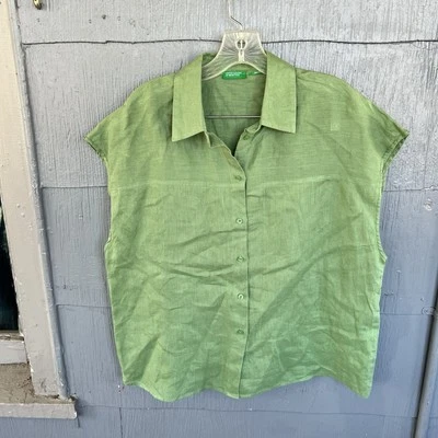 Top United Colors of Benetton para mujer de gran tamaño verde abotonado 100 % lino Foto 1 de 4