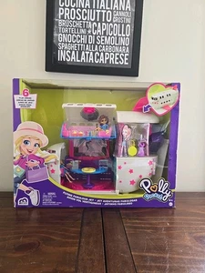 Neu Polly Pocket Puppe Flying Fabulous Jet Spielset weiß rosa Puppe Outfits Mattel - Bild 1 von 4