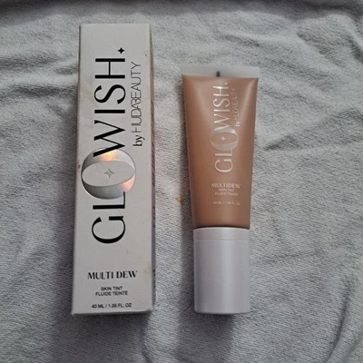 Huda Beauty GloWish Multidew Skin Tint Foundation ~ Shade 05 Medium~ Full Sz NEW - Image 1 of 4