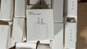 50 x 20 Watt USB-C Power Adapter - Picture 1 of 4