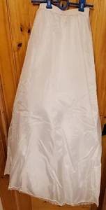 Merry Modes Medium Full No Ruffle Petticoat Slip Style 8012 White New - Picture 1 of 1