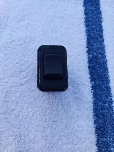 Volvo 740/940 Rear Window Electric Switch - Picture 1 of 3